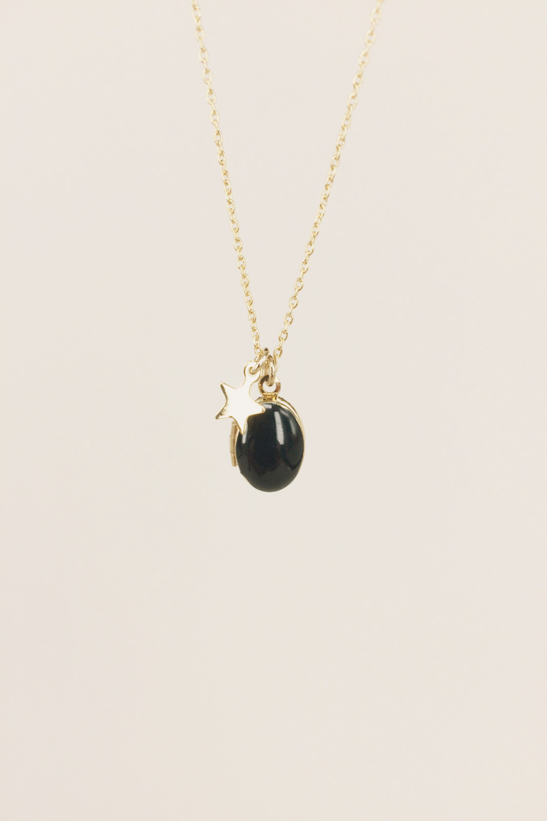 COLLIER BOITE NOIR